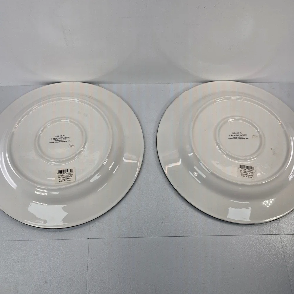Set of 2 Zrike S. Riggsbee White Outpost Black Bear 11